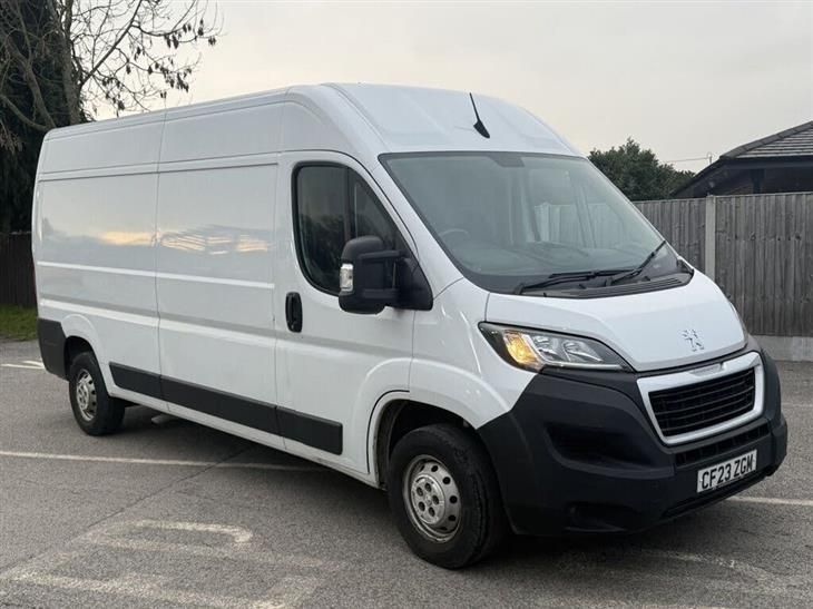 Peugeot Boxer 2.2 BlueHDi 335 Professional Premium + Panel Van 5dr Diesel Manual L3 H2 Euro 6 (s/s) (140 ps)