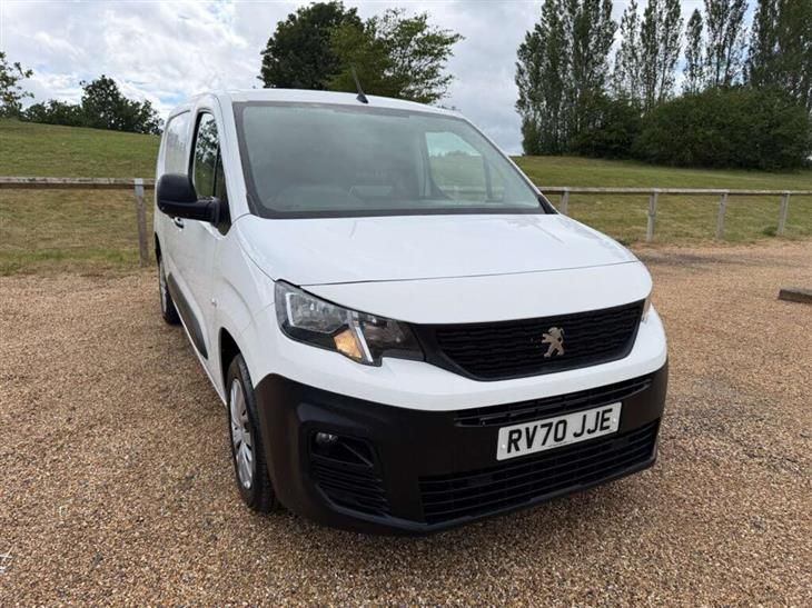 Peugeot Partner 1.2 950 PureTech Professional Long Panel Van LWB Euro 6 (s/s) 6dr