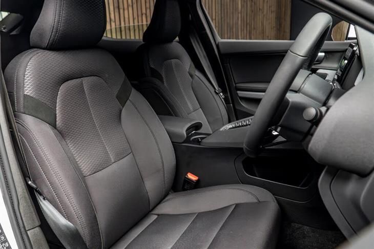 Polestar 2 Polestar Polestar 2 Dual Motor 78kWh Long Range Fastback 5dr Electric Auto 4WDE (408 ps) — миниатюра 2