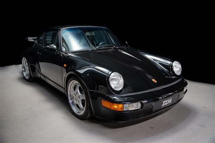 964 3.3 Turbo LHD Finished in Schwarz Black Metallic With A Documented Service History.