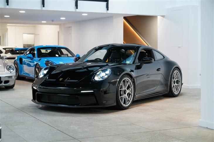 Porsche 911 Carrera [992] 911 (992) S/T, Carbon Cage, Front Axle lift, PCCBS's, Porsche Warranty 07/27 — миниатюра 1