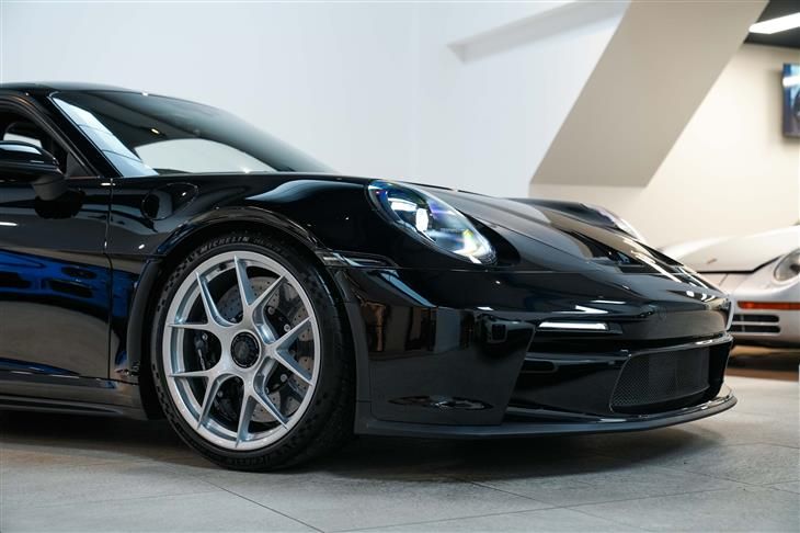 Porsche 911 Carrera [992] 911 (992) S/T, Carbon Cage, Front Axle lift, PCCBS's, Porsche Warranty 07/27 — миниатюра 2