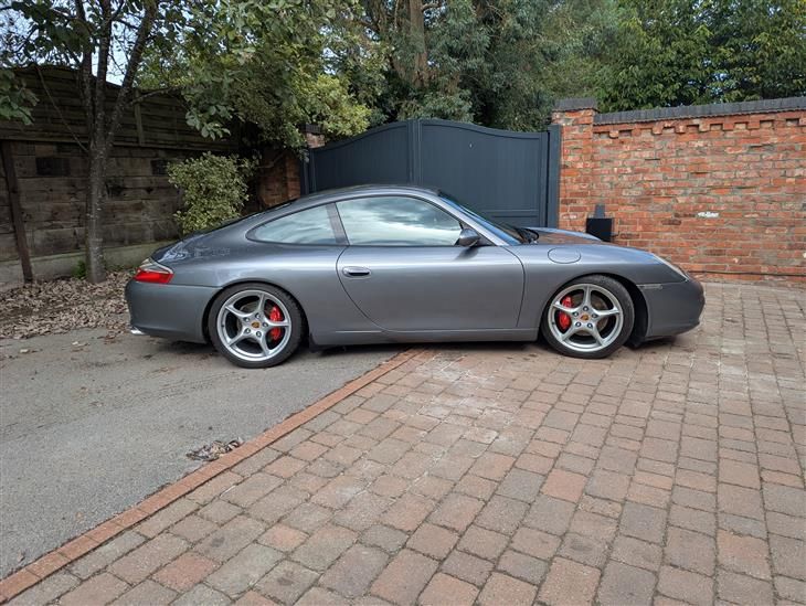 2004 PORSCHE 911 (996) CARRERA 2