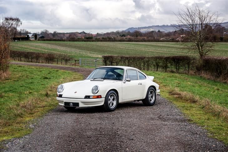 PORSCHE 911 2.7 RS SPECIFICATION