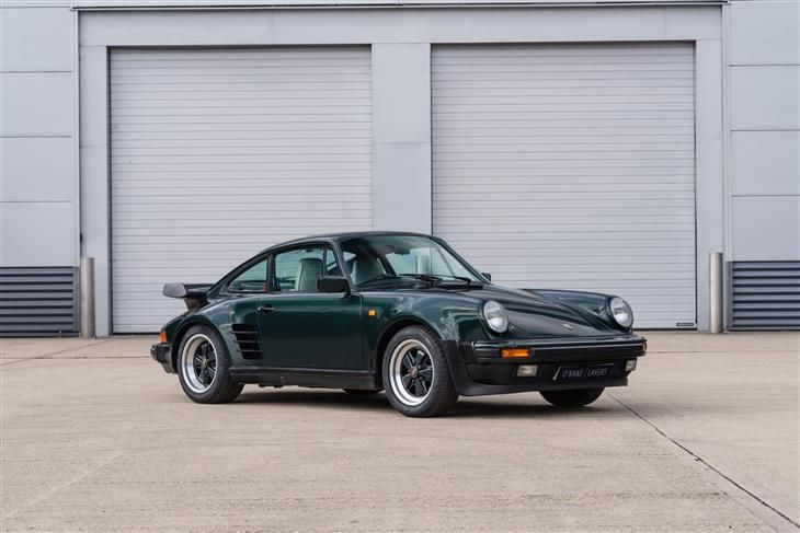 Porsche 911 Carrera 3.2 Supersport - Specially ordered through Sonderwunsch in Forest Green Metallic