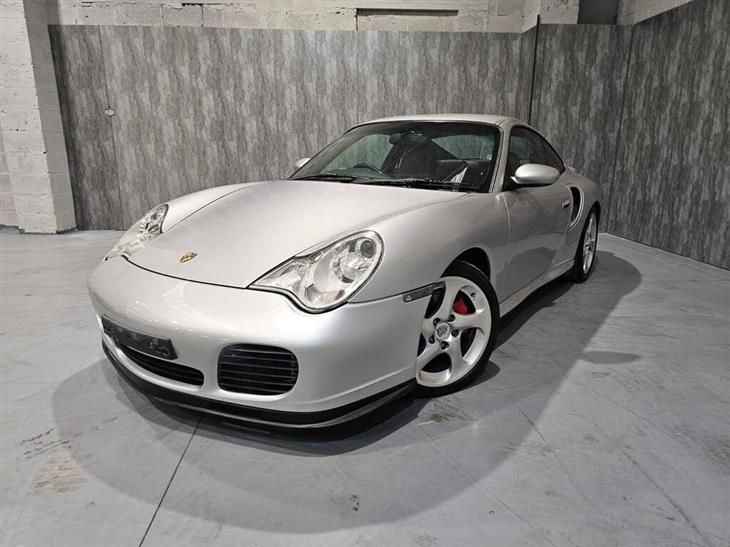 Porsche 911 2dr Tiptronic S