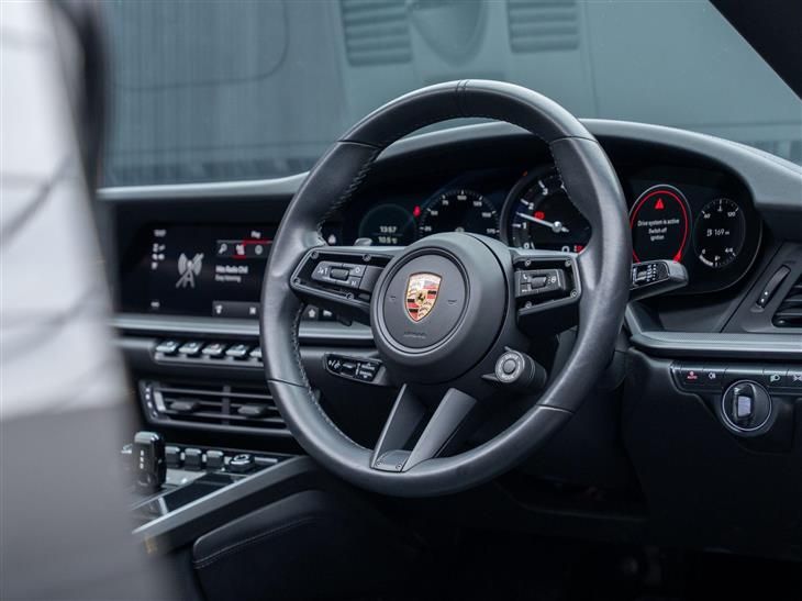 Porsche 911 Carrera [992] Porsche 911 3.0T 992 4S Targa PDK 4WD Euro 6 (s/s) 2dr — миниатюра 4