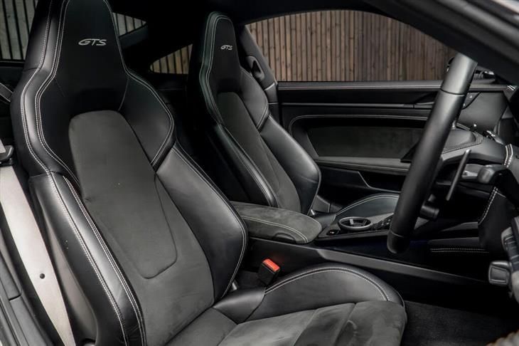 Porsche Carrera GTS Porsche 911 3.0T 992 Carrera 4 GTS PDK 4WD Euro 6 (s/s) 2dr — миниатюра 2