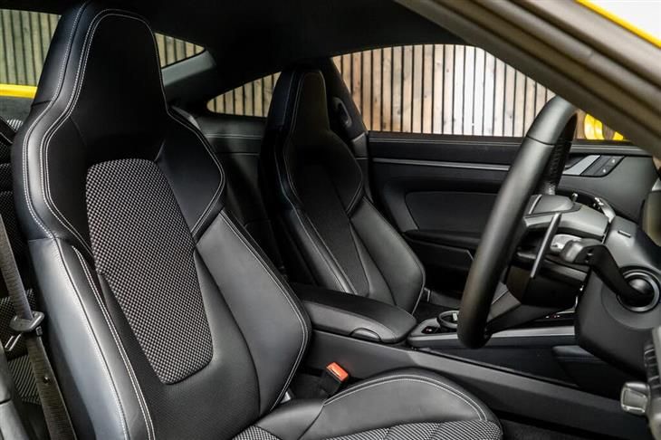 Porsche 911 Carrera [992] Porsche 911 3.0T 992 Carrera S PDK Euro 6 (s/s) 2dr — миниатюра 2