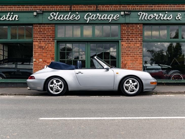 Porsche 911 3.6 993 Carrera Cabriolet 2dr Petrol Manual (272 bhp)