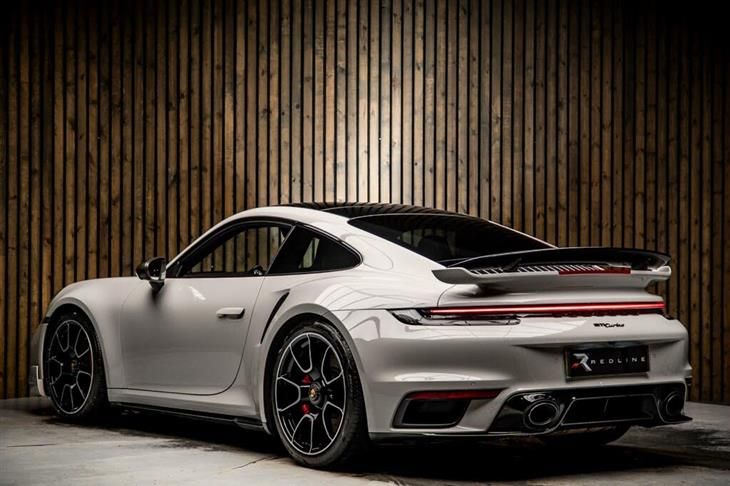 Porsche 911 Turbo [992] Porsche 911 3.7T 992 Turbo PDK 4WD Euro 6 (s/s) 2dr — миниатюра 3