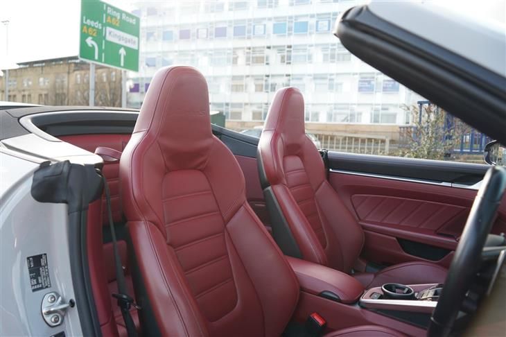 Porsche 911 Turbo [992] Porsche 911 3.7T 992 Turbo S PDK 4WD Euro 6 (s/s) 2dr — миниатюра 3