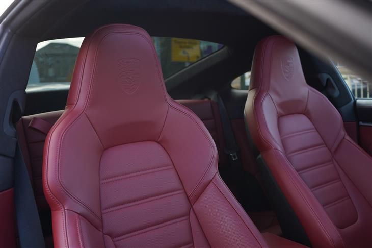 Porsche 911 Turbo [992] Porsche 911 3.7T 992 Turbo S PDK 4WD Euro 6 (s/s) 2dr — миниатюра 3