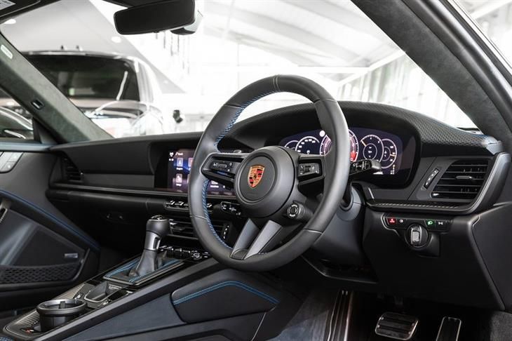 Porsche 911 GT3 [992] GT3 Touring Pdk 4.0 2dr Coupe Semi Auto Petrol — миниатюра 3