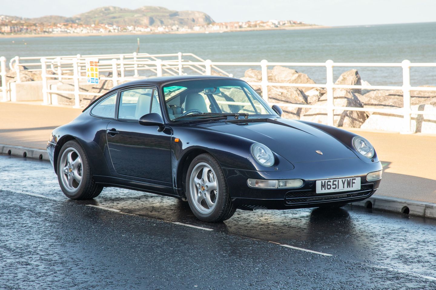 1995 Porsche 911 Carrera 4 (993)
