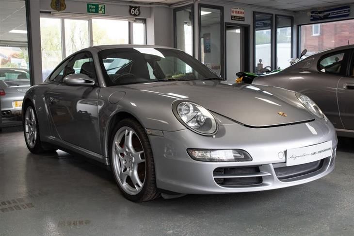 Porsche 911 CARRERA 4 S 2-Door