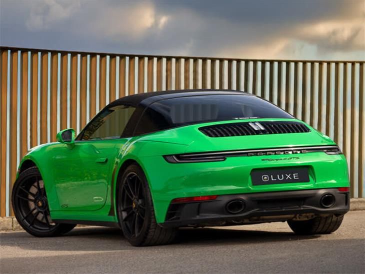 Porsche 911 Carrera [992] Porsche 911 GTS 2dr PDK — миниатюра 2