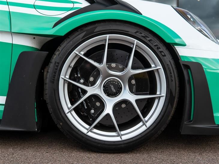 Porsche 911 Carrera [992] Porsche 911 Interior Weissach package with — миниатюра 3