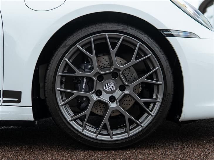 Porsche 911 Carrera [992] Porsche 911 Matching — миниатюра 3