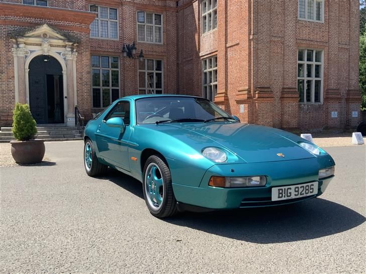 Porsche 928