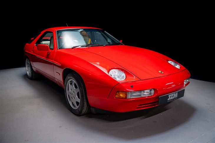Porsche 928
