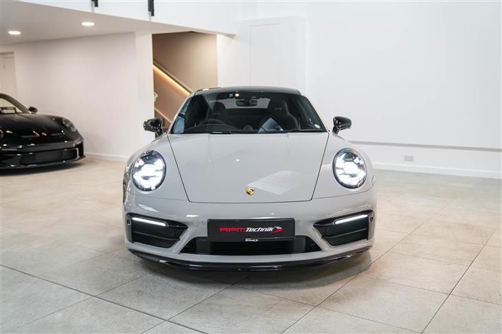 Porsche Carrera GTS 992.1 Carrera 4 GTS, 7-Speed Manual, PDCC, Rear Axle Steer, Front Axle Lift, Carbon Roof, LED Matrix 2024 — миниатюра 2