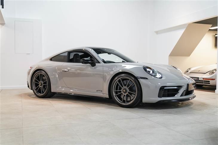 Porsche Carrera GTS 992.1 Carrera 4 GTS, 7-Speed Manual, PDCC, Rear Axle Steer, Front Axle Lift, Carbon Roof, LED Matrix 2024 — миниатюра 3