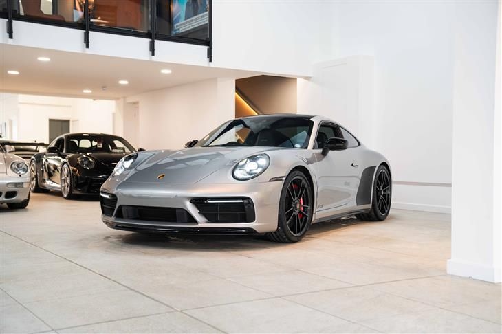 Porsche Carrera GTS 992 GTS2 Manual, Coupe, Sunroof, Bose, RAS, Matrix lights, Porsche warranty to 04/2027 — миниатюра 1