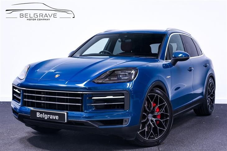 Porsche Cayenne photo 2