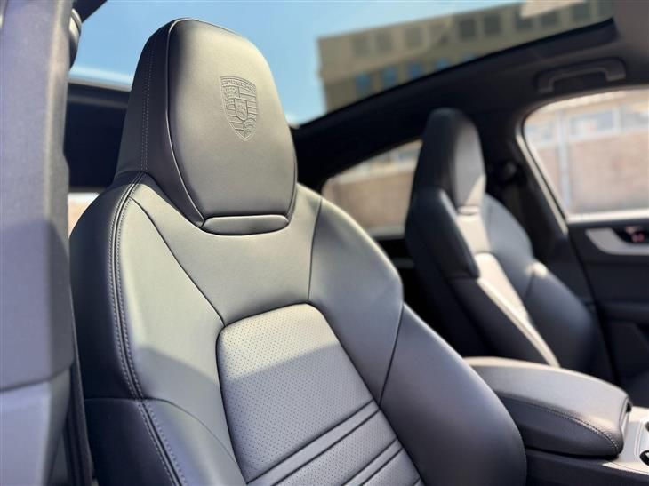 Porsche Cayenne Porsche Cayenne 3.0T V6 TiptronicS 4WD Euro 6 (s/s) 5dr — миниатюра 3