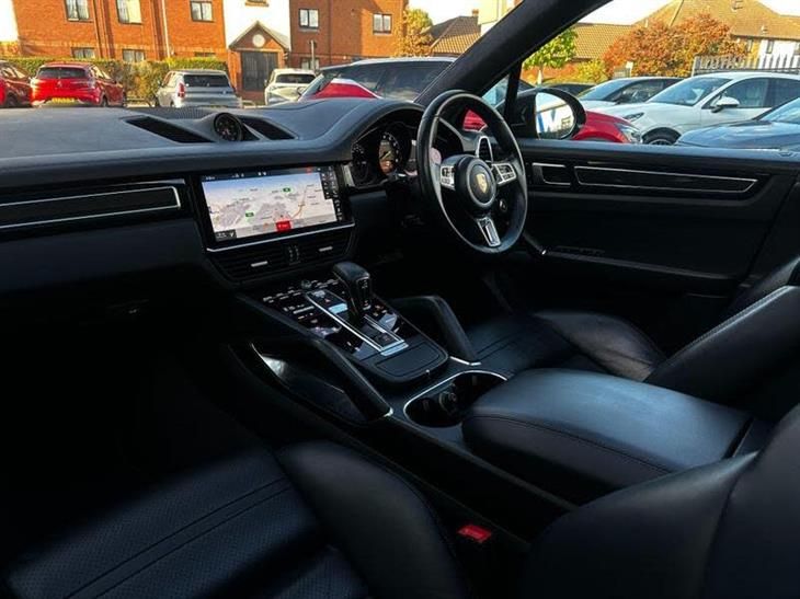 Porsche Cayenne Porsche Cayenne 4.0 V8 E-Hybrid 14.1kWh Turbo S TiptronicS 4WD Euro 6 (s/s) 5dr — миниатюра 2