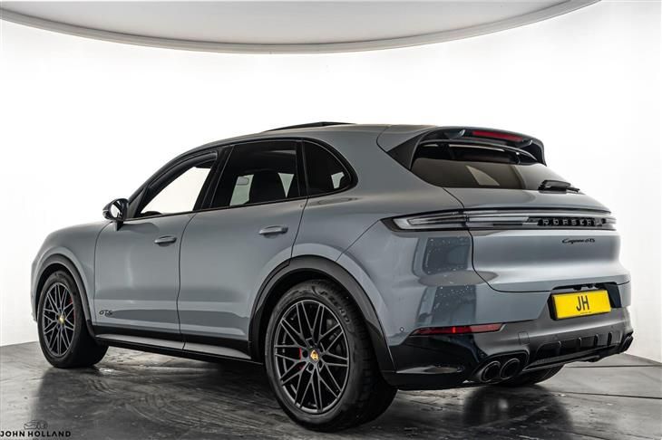 Porsche Cayenne Porsche Cayenne 4.0T V8 GTS TiptronicS 4WD Euro 6 (s/s) 5dr — миниатюра 2