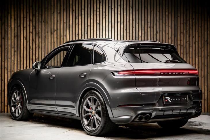 Porsche Cayenne Porsche Cayenne 4.0T V8 S SUV 5dr Petrol TiptronicS 4WD Euro 6 (s/s) (474 ps) — миниатюра 3