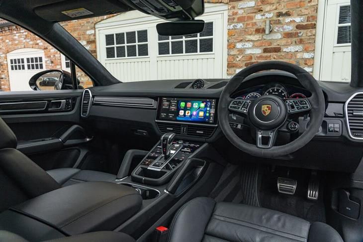 Porsche Cayenne Porsche Cayenne 4.0T V8 Turbo TiptronicS 4WD Euro 6 (s/s) 5dr — миниатюра 3