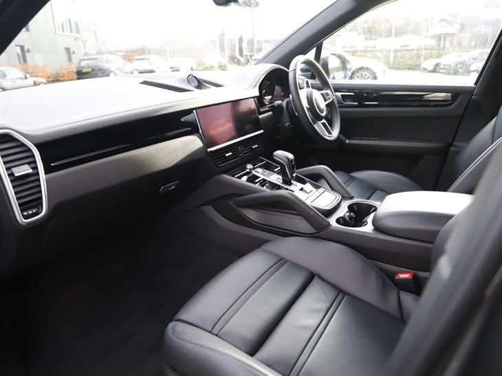 Porsche Cayenne Porsche Cayenne Leather interior in in standar — миниатюра 4