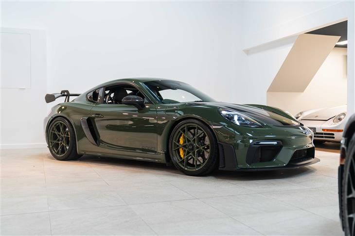 Porsche Cayman 718 GT4 RS, Paint to sample Nato Olive Green, Weissach Package, PCCB's, Front Axle Lift, LED Headlights, Porsche Warranty 03/27 — миниатюра 2