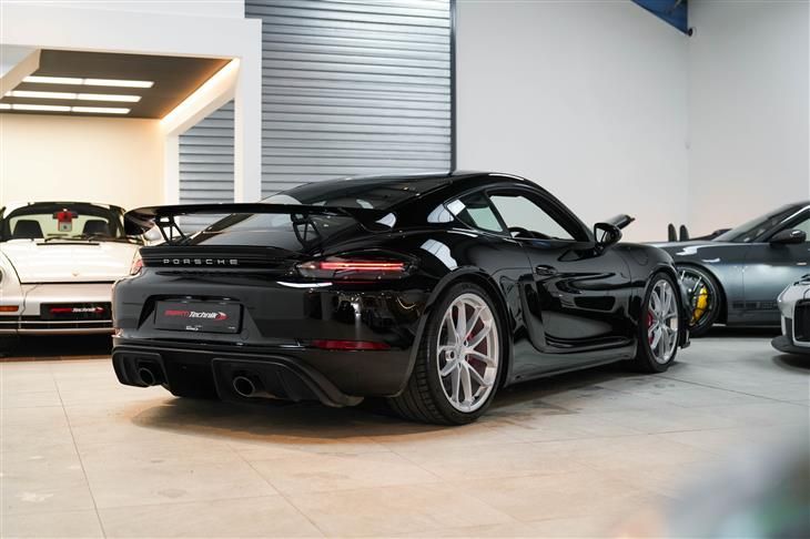 Porsche Cayman 718 GT4 Clubsport, 7-Speed PDK, Extended Leather, LED Headlights, Sports Chrono, Full Porsche History, Porsche Warranty — миниатюра 4