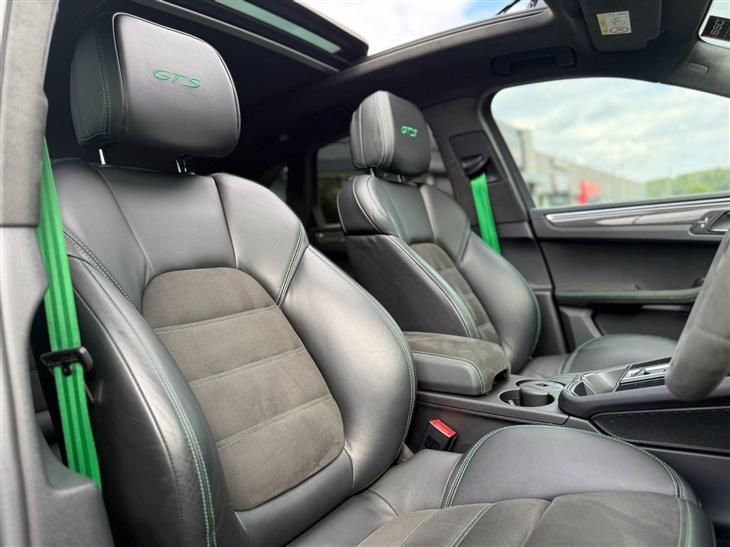 Porsche Macan GTS Porsche Macan 2.9T V6 GTS PDK 4WD Euro 6 (s/s) 5dr — миниатюра 4