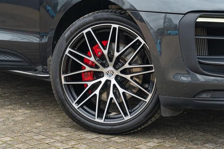 Porsche Macan S Porsche Macan 2.9T V6 S PDK 4WD Euro 6 (s/s) 5dr — миниатюра 2