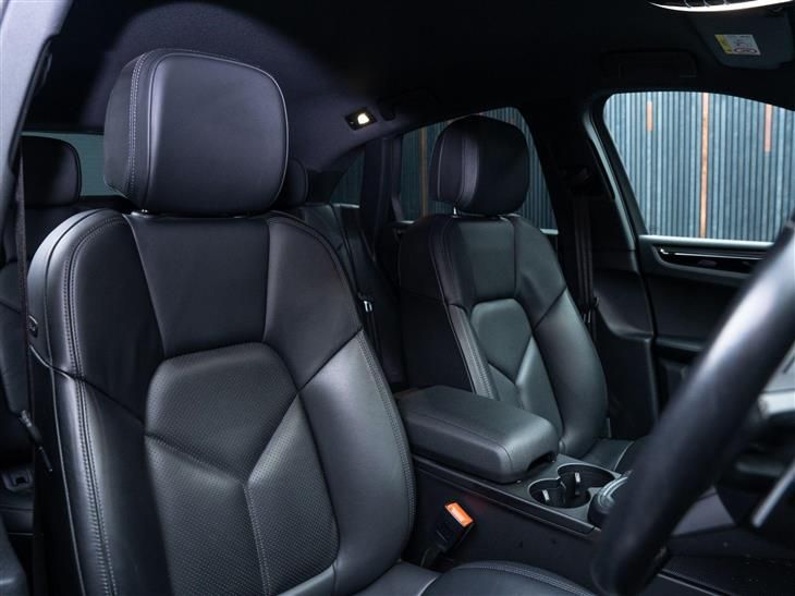 Porsche Macan S Porsche Macan 2.9T V6 S PDK 4WD Euro 6 (s/s) 5dr — миниатюра 2