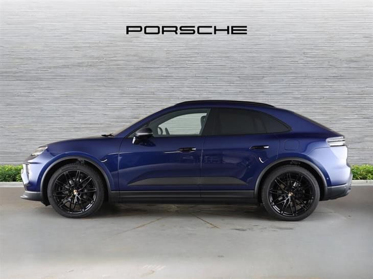 Porsche Macan Porsche Macan Leather Interior in Black — миниатюра 4