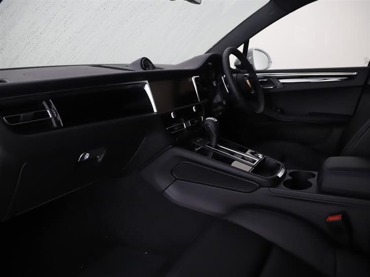 Porsche Macan Porsche Macan Leather Package Black with con — миниатюра 4