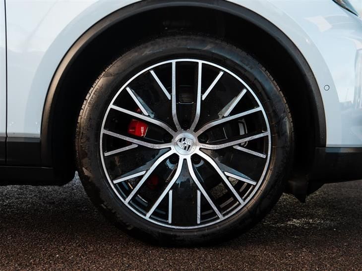 Porsche Macan Porsche Macan — миниатюра 3