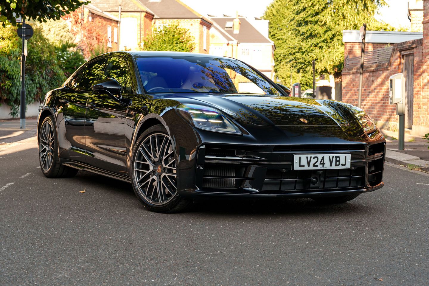 2024 Porsche Panamera 4S E-Hy...