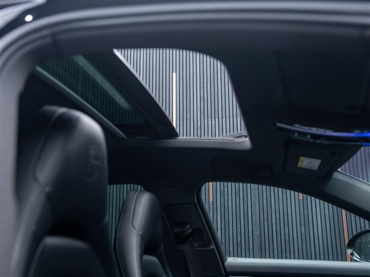 Porsche Panamera Porsche Panamera 2.9 V6 E-Hybrid 14kWh 4 10 Years Edition Sport Turismo PDK 4WD Euro 6 (s/s) 5dr — миниатюра 4