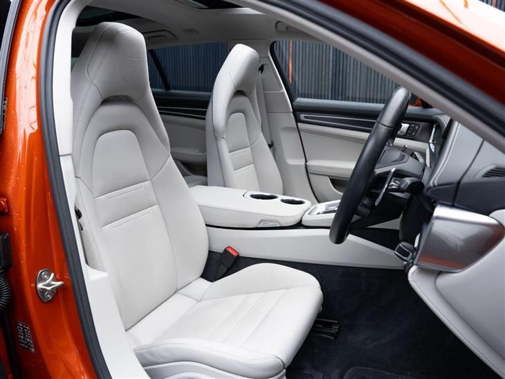 Porsche Panamera Porsche Panamera 2.9 V6 E-Hybrid 17.9kWh 4 Platinum Edition Sport Turismo PDK 4WD Euro 6 (s/s) 5dr — миниатюра 2