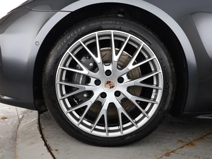 Porsche Panamera Porsche Panamera Race-Tex with Pepita in Black — миниатюра 3