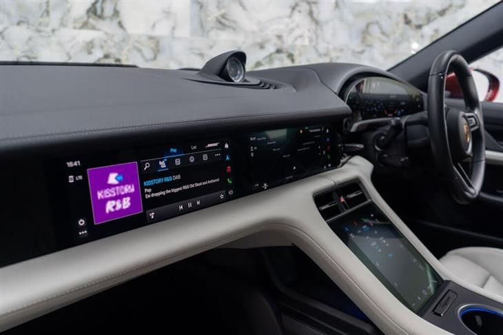 Porsche Taycan Porsche Taycan Performance Plus 93.4kWh 4S Cross Turismo Auto 4WD 5dr — миниатюра 2