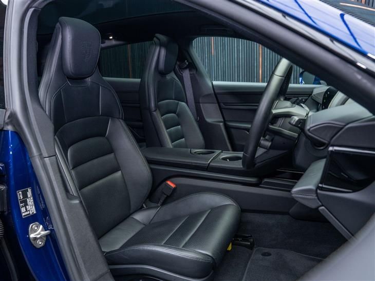 Porsche Taycan Porsche Taycan Performance Plus 93.4kWh 4S Sport Turismo Auto 4WD 5dr (11kW Charger) — миниатюра 2