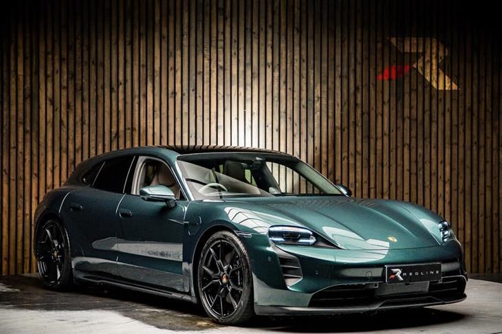 Porsche Taycan Porsche Taycan Performance Plus 93.4kWh GTS Sport Turismo Auto 4WD 5dr (11kW Charger) — миниатюра 1